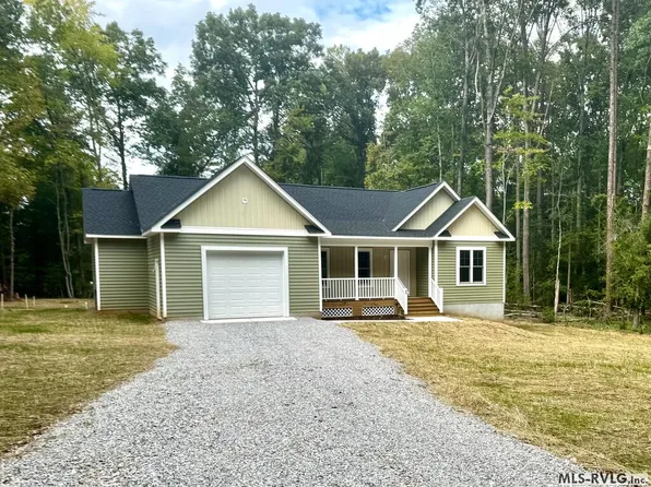 49 Oakwood Ct, Bracey, VA 23919