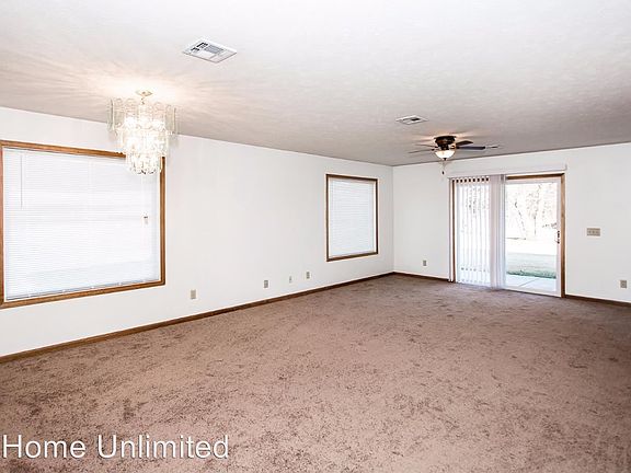 4th image of 804 W 11th St