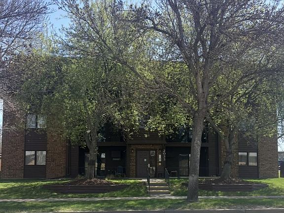 3rd image of 2033 N Washington St APT 3