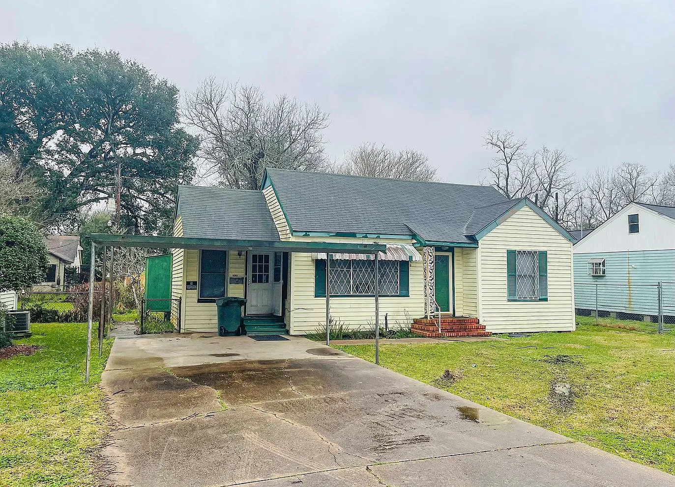 5267 Sunset Ave Beaumont, TX 77705 — Photo 1