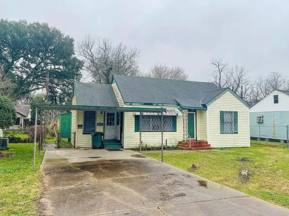 5267 Sunset Ave, Beaumont, TX 77705