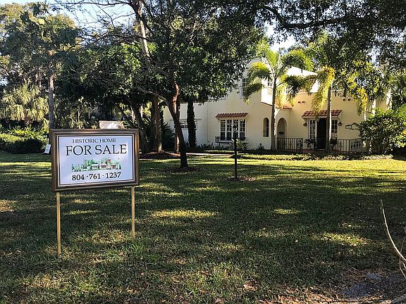2nd image of 2366 Fairway Dr