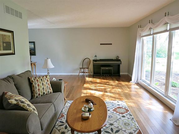 4th image of 3539 Canterbury Dr