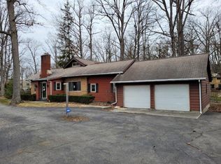 5124 Covington Rd, Fort Wayne, IN 46804