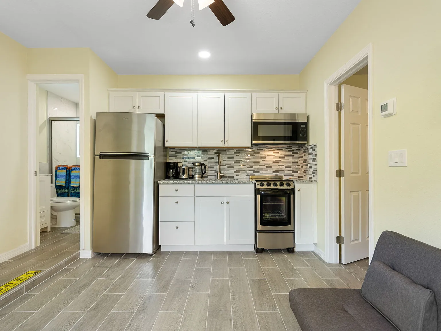 1 bed, 300 sqft, $1,250 — Photo 2