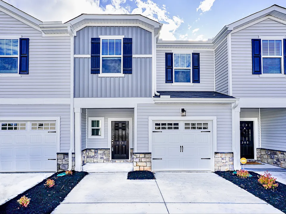 303 Windsinger Ln #1