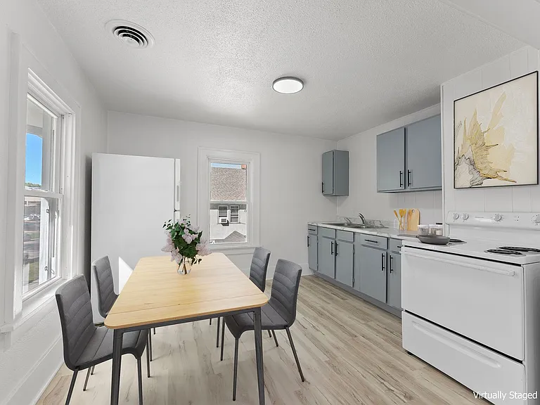 414 N Spring Ave — Photo 1
