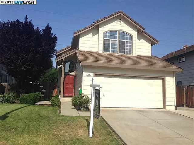 954 Bellflower St photo 1
