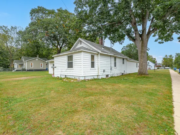 2427 Springmont Ave, Kalamazoo, MI 49008