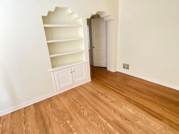 5th image of 920 Alandele Ave #920