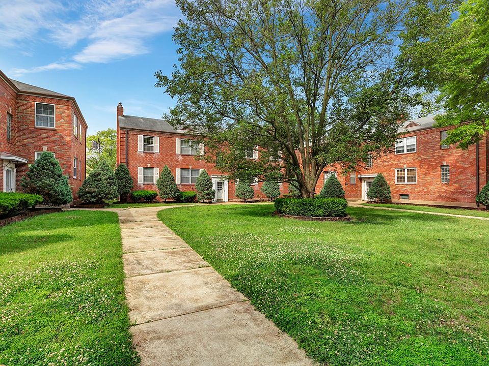 1st image of 5872 Sunshine Dr Unit 210