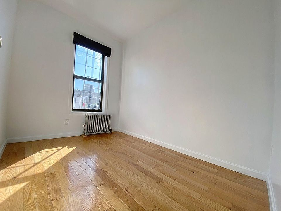 2nd image of 52 Henry St APT 6RE