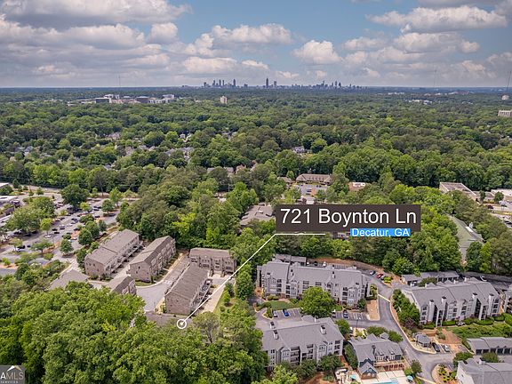 2nd image of 721 Boynton Ln