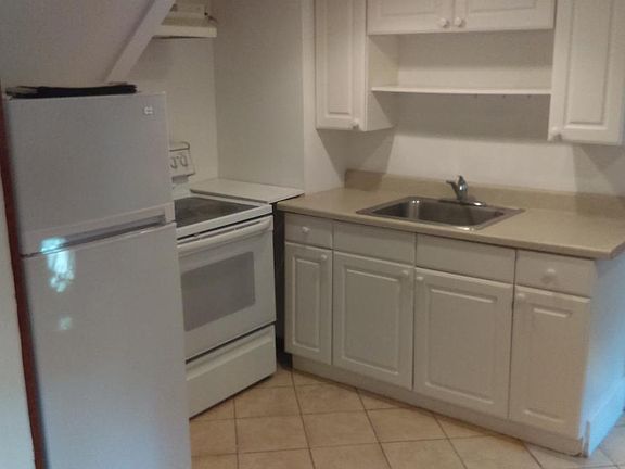 5th image of 119 Thomas Ave