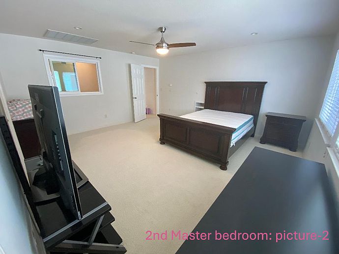 The second master bedroom upstairs - picture 2