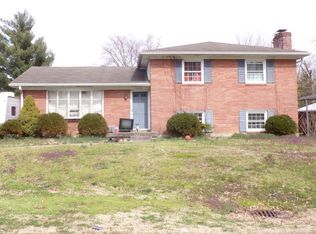 10503 Sedalia Ct, Louisville, KY 40272