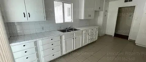 2205 Avondale Dr — Photo 14