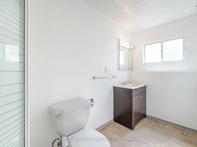 36 Poplar Cres #BASEMENT — Photo 8