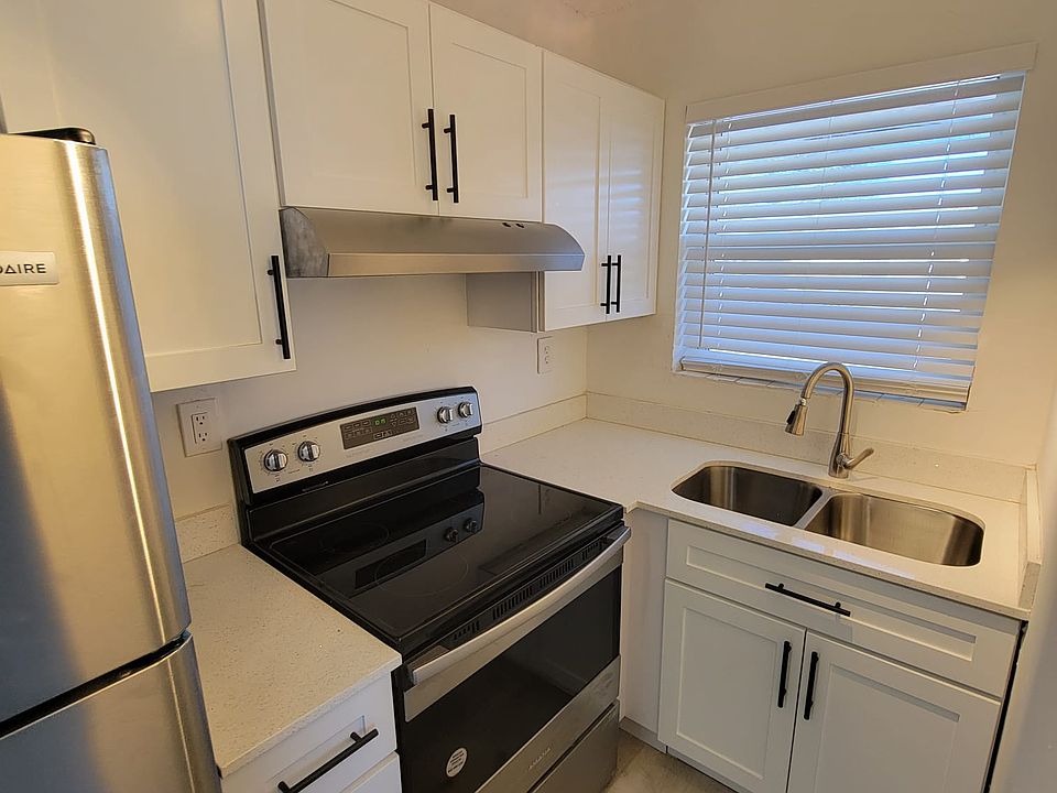 1st image of 2626 Johnson St Unit 3