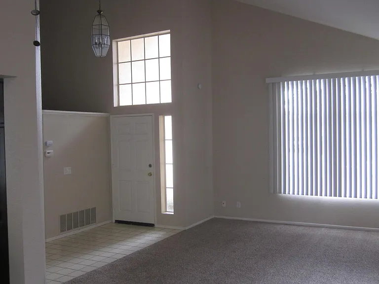 27542 Dandelion Ct — Photo 2
