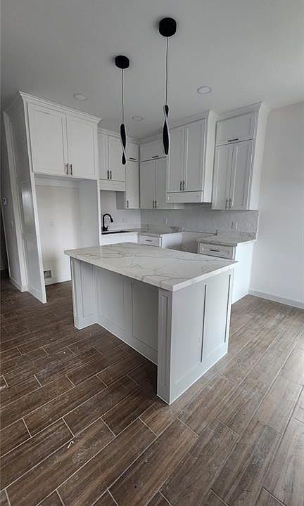 2nd image of 618 Nogales St