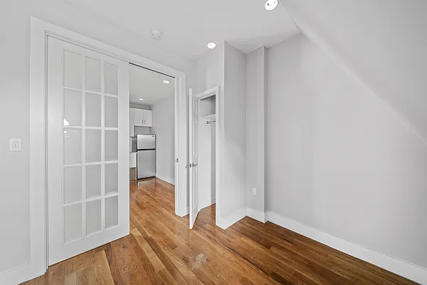 Rented by Vector New York, LLC | media 19