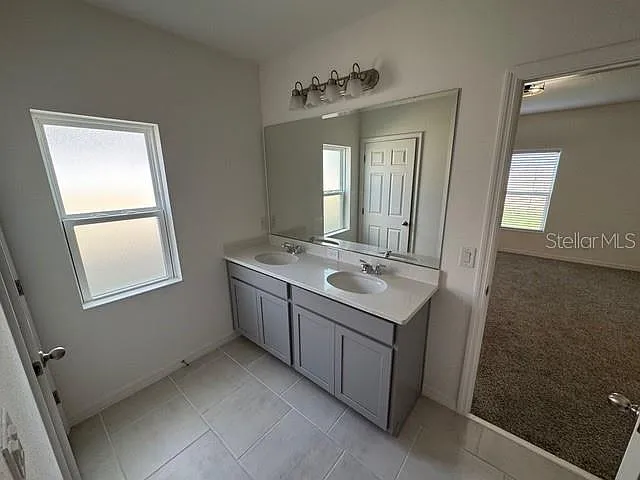 3649 Yarian Dr — Photo 13