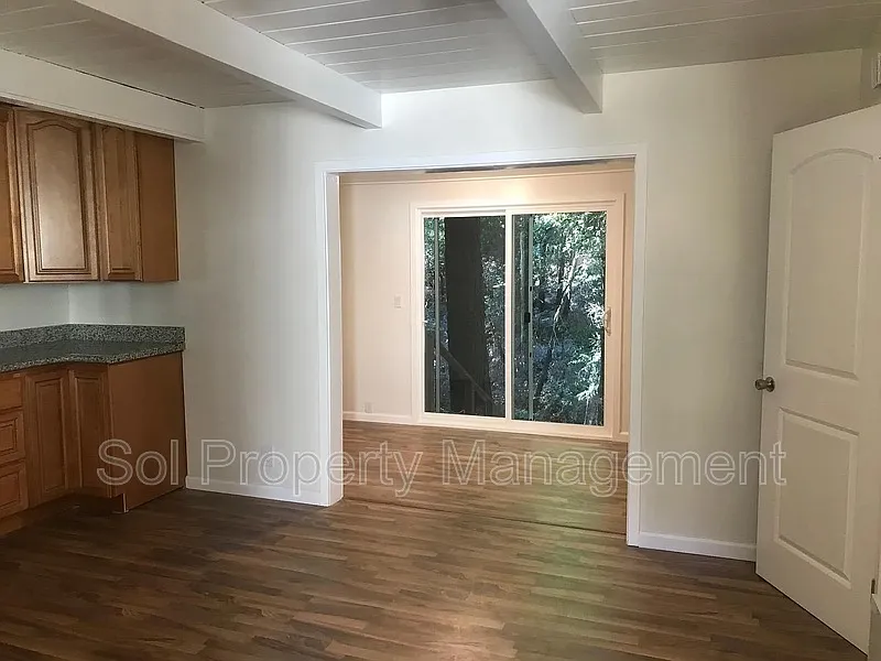 1 bed, 1.0 bath, 650 sqft, $2,000 — Photo 4
