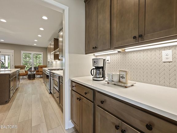 5th image of 8596 Yellow Aster Rd