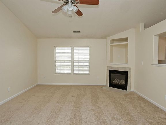 4th image of 180 White Oak Trce