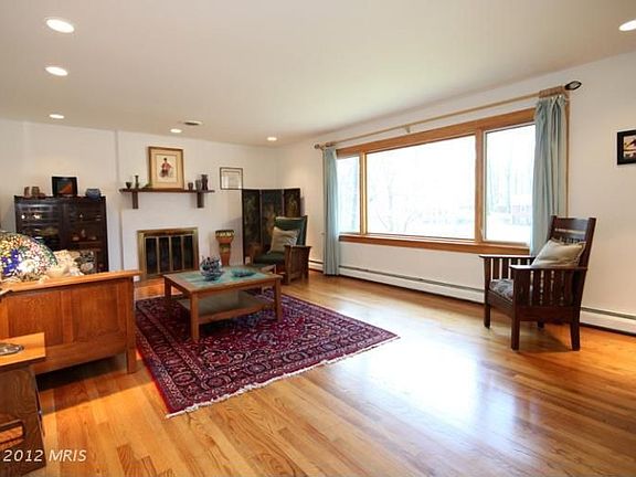 2nd image of 4317 Gifford Pinchot Dr