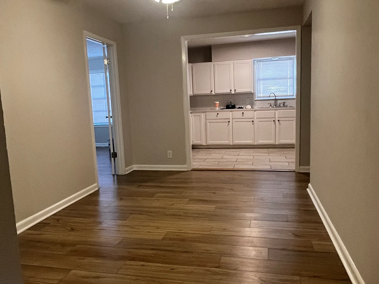 3 bed, 1.5 bath, 1572 sqft, $1,550 — Photo 2