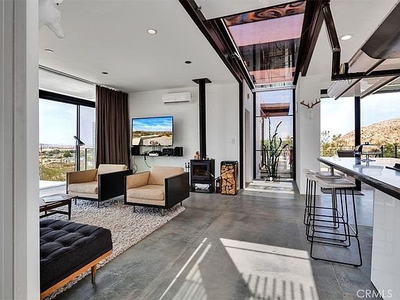 2nd image of 6957 Alturas Dr
