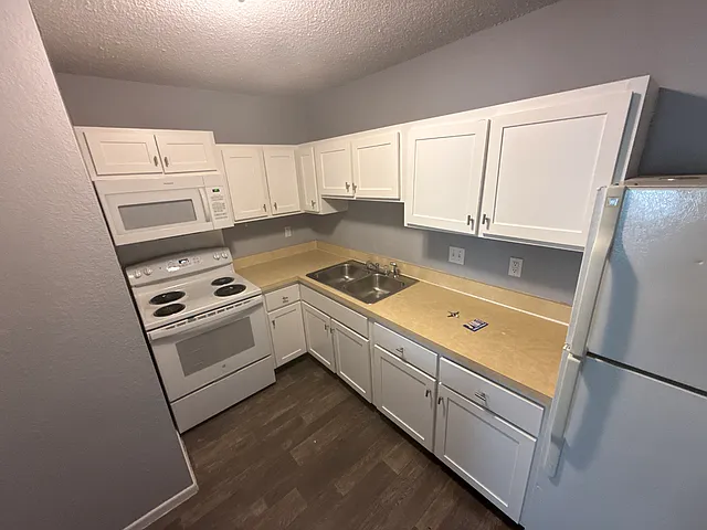 230 S Main St #7M — Photo 10