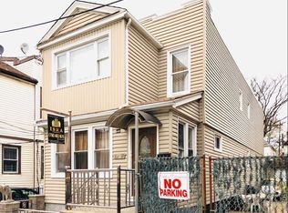 10237 135th St, South Richmond Hill, NY 11419
