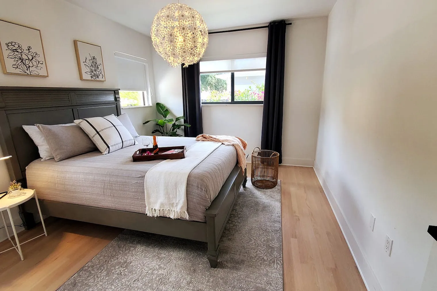 1 bed, 1.0 bath, 398 sqft, $3,749 — Photo 4