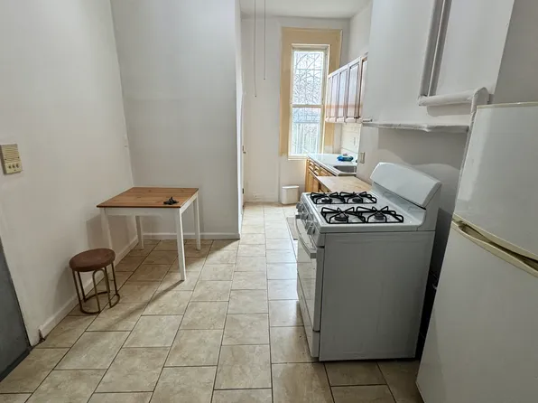 16 Morgan Avenue image 1 of 10