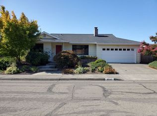 8843 Hood Mountain Cir, Santa Rosa, CA 95409
