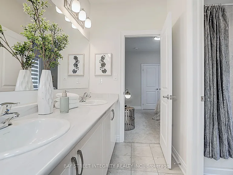 38 Settlers Rd E — Photo 34