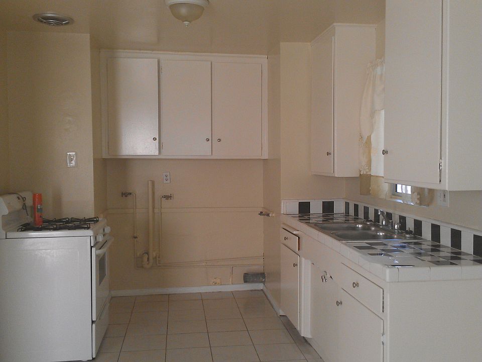 1st image of 4016 W 135th St APT D