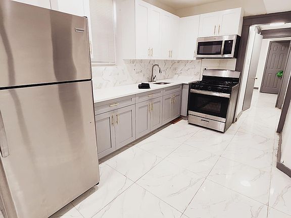 4th image of 442 Bergen Ave APT Basement