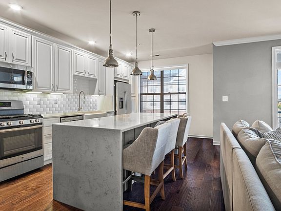 4th image of 23305 Milltown Knoll Sq Unit 104