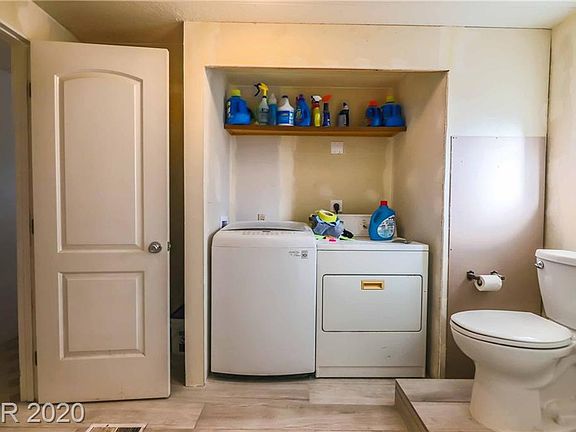 3rd image of 3723 Pecan Ln