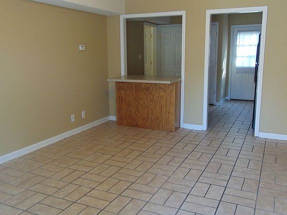 2nd image of 3285 Tower Dr