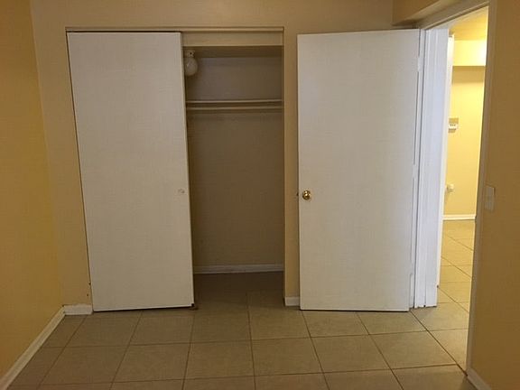 4th image of 358 E 60th St #00000