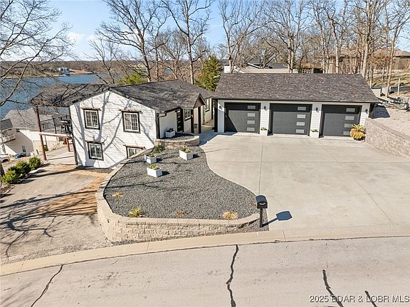 3rd image of 4638 Harbor Heights Ln