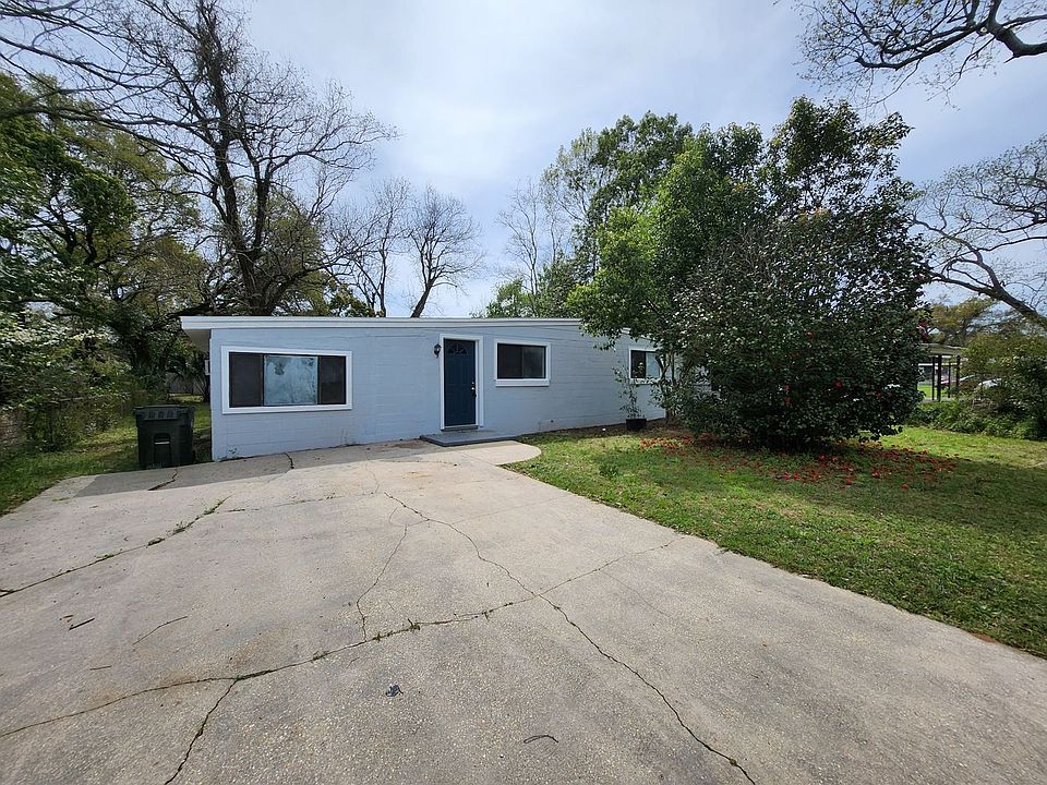 1st image of 205 Georgia Dr