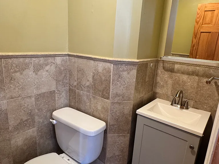 93 N Taylor Ave #A — Photo 6
