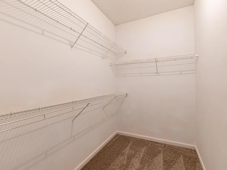 Argyle Place Apartment Homes — Photo 33