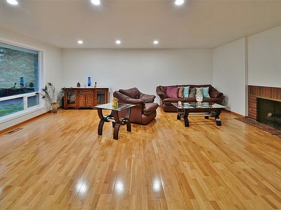 2nd image of 6912 149th Ave NE